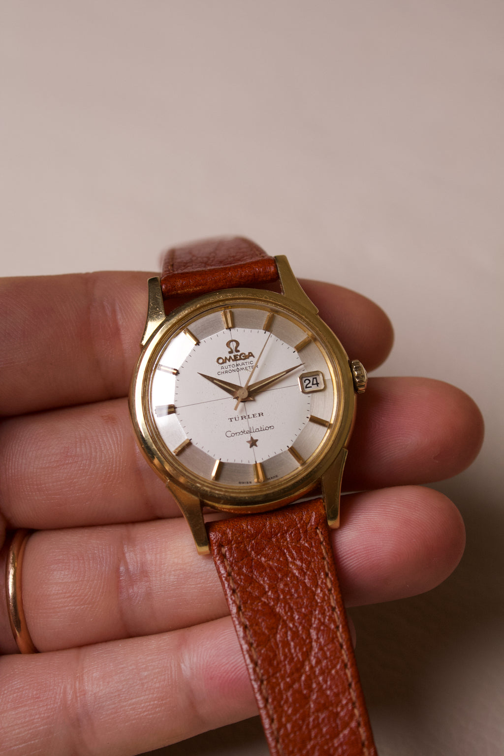 Omega Constellation Pie Pan Turler Ref. 14393