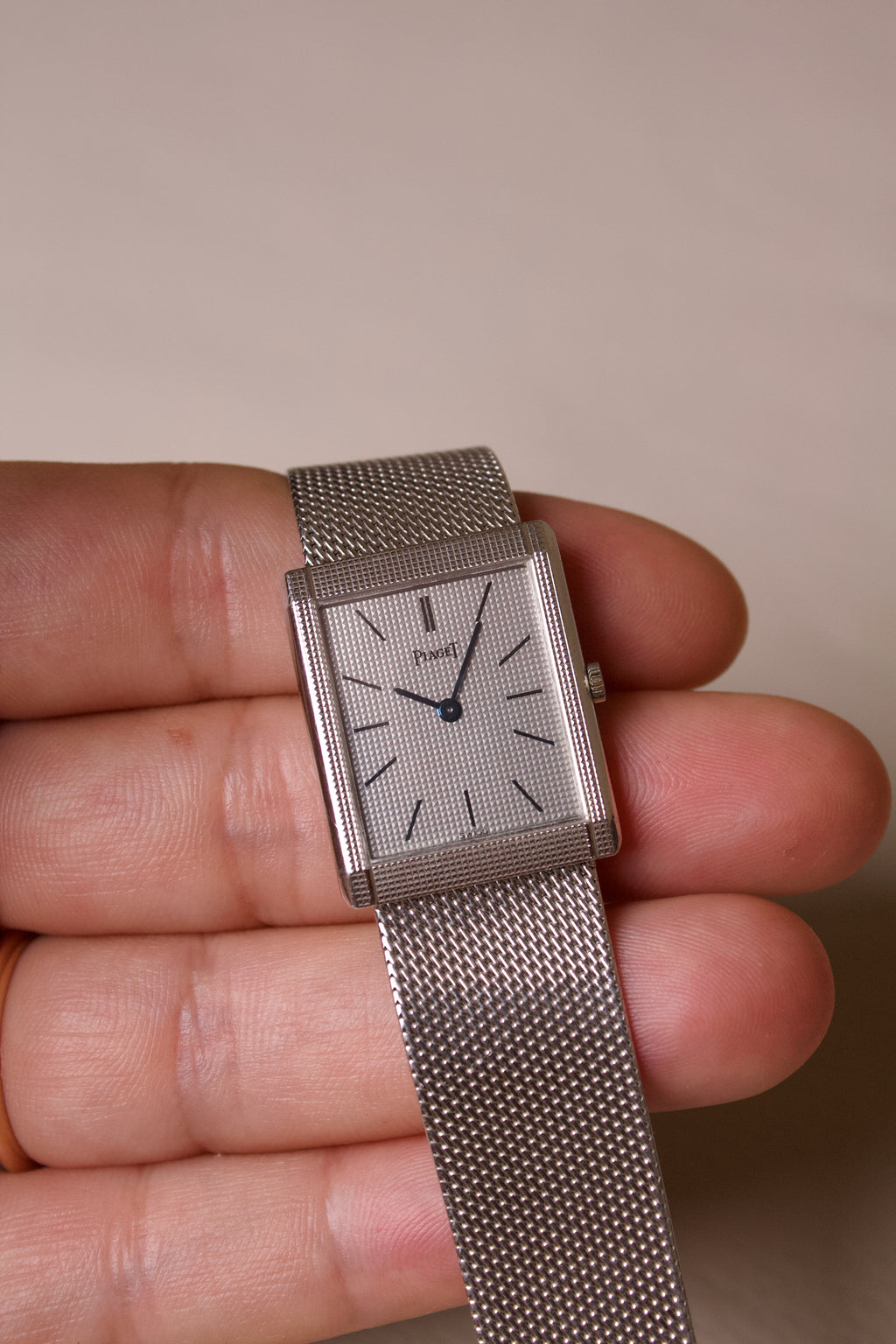 Piaget Tank Extra-Plate Or Blanc 18K Clous de Paris