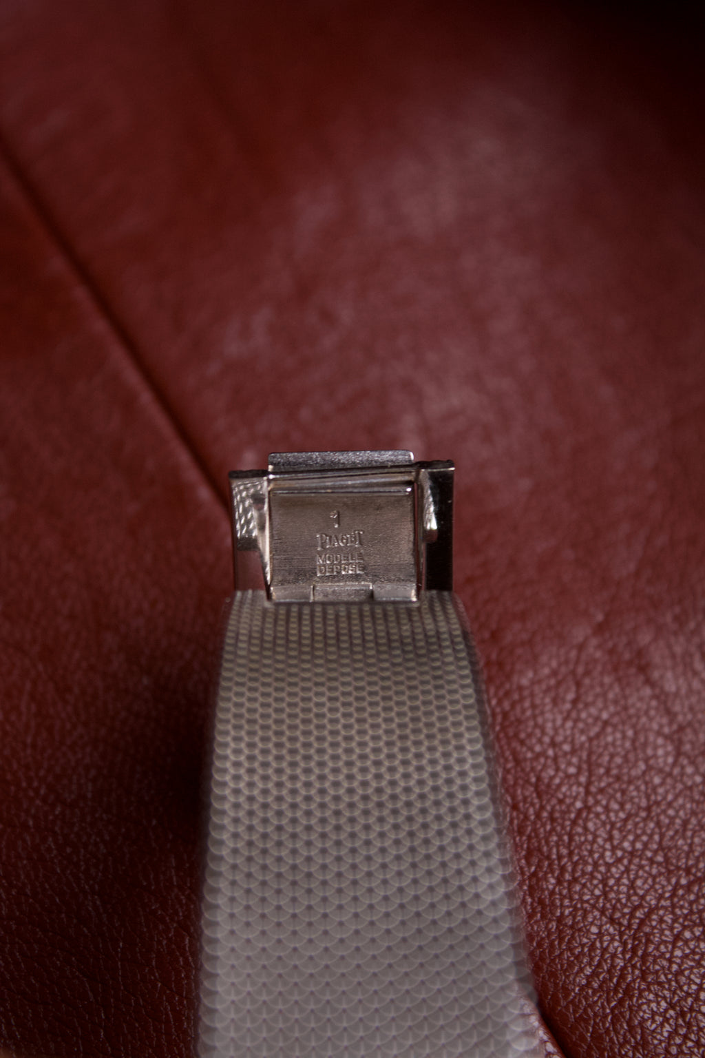 Piaget Tank Extra-Plate Or Blanc 18K Clous de Paris