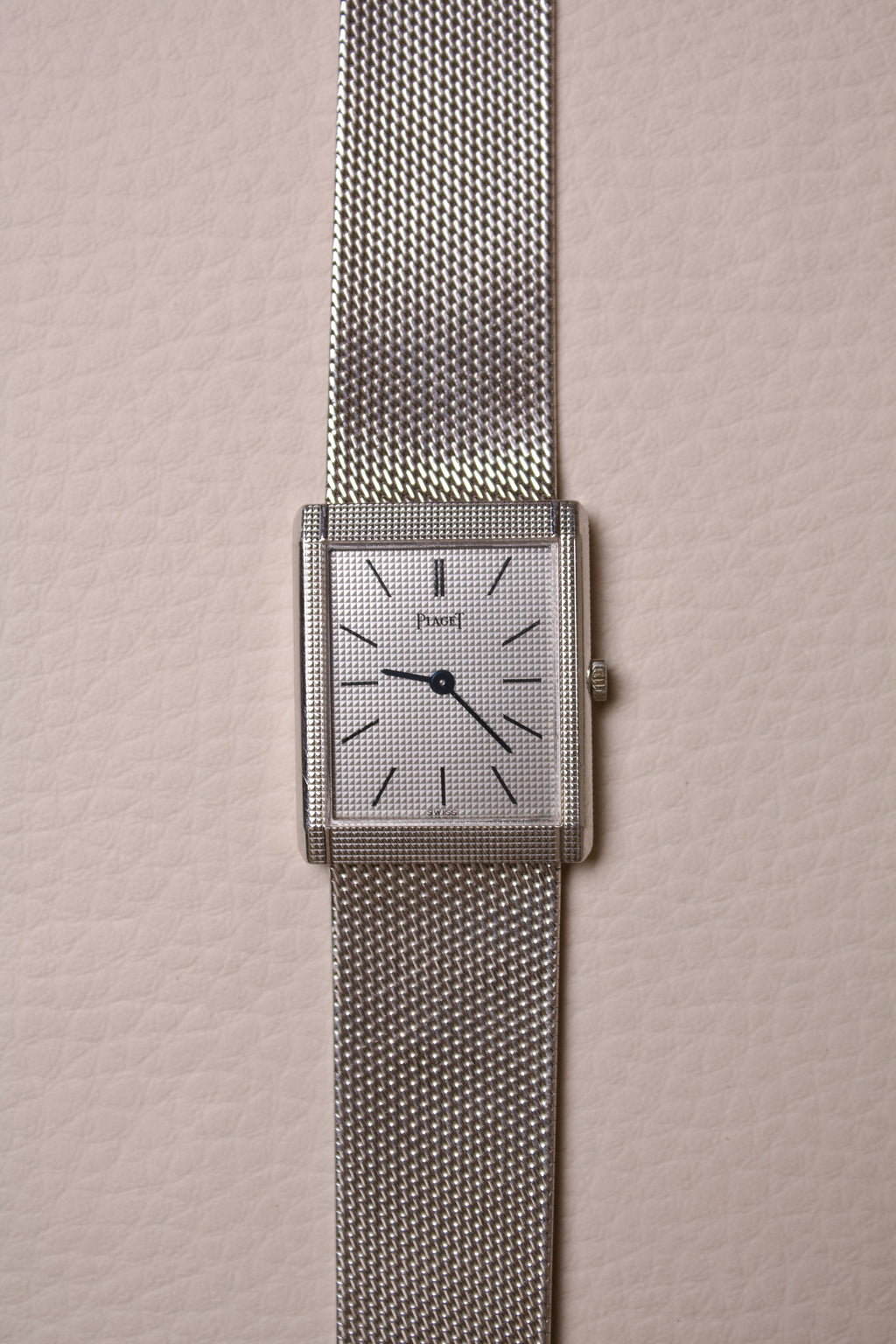 Piaget Tank Extra-Plate Or Blanc 18K Clous de Paris